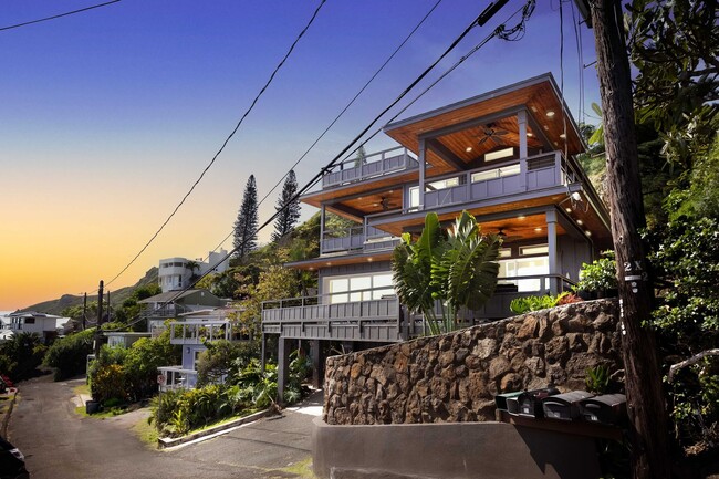 Photo - Fully Furnished Executive Retreat with Iconic Views - Stunning Sunrises - Elevated Island Living