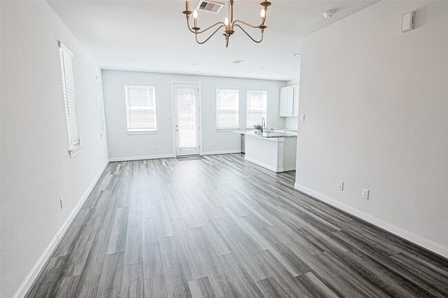Photo - 10005 Brickhouse Dr