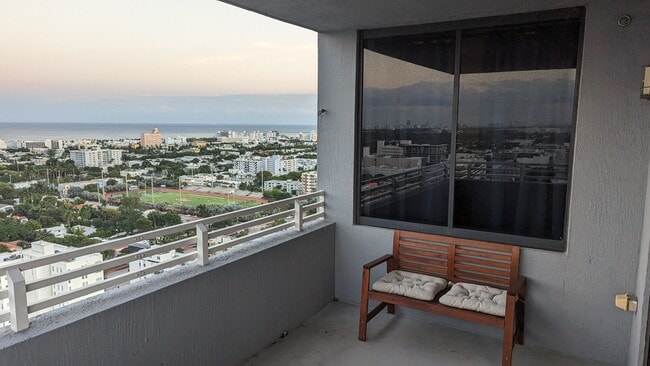 Photo - 5700 Collins Ave Unit 4