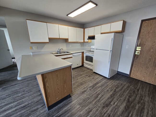 Building Photo - 60 Miller Ave SW