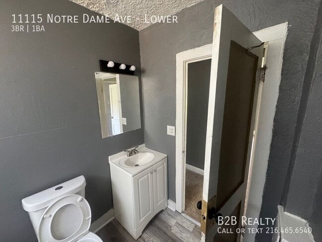 Photo - 11115 Notre Dame Ave Unit Lower