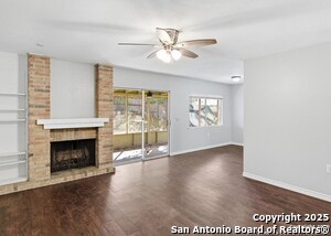 Photo - 5938 Oak Run St