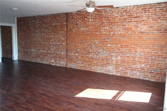 Photo - 272 State St