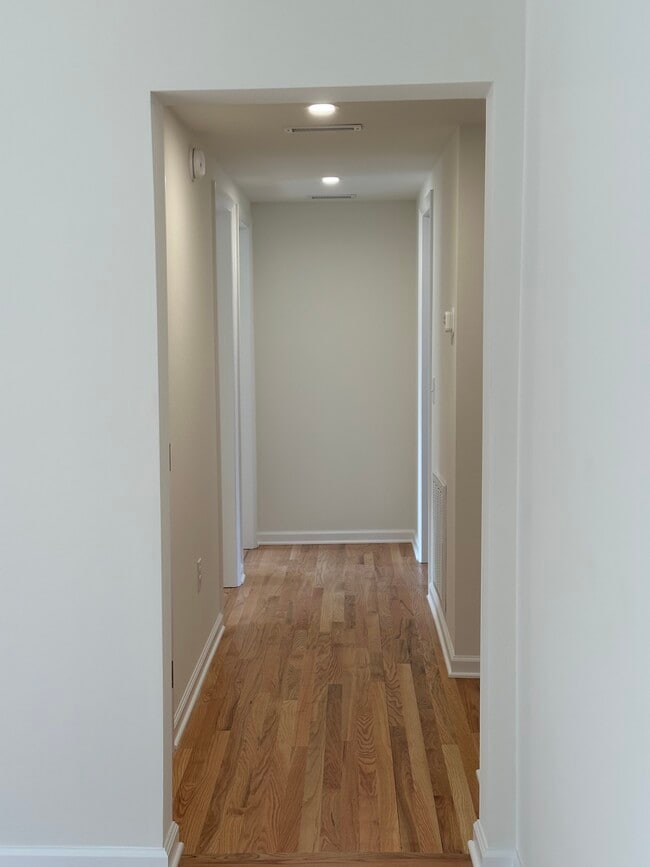 Photo - 664 Windermere Blvd