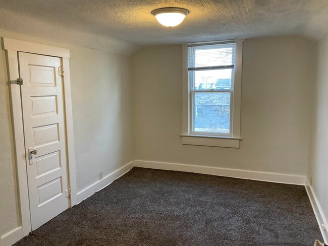 Photo - 2206 Brown St