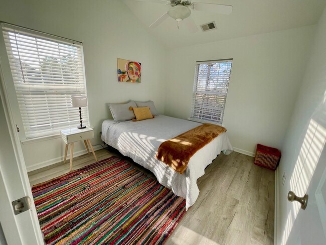 Photo - 1698 Low Country Pl