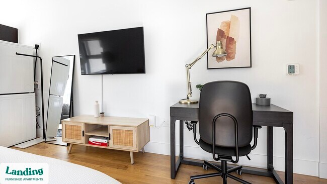 Photo - 135 Adams St Unidad 311