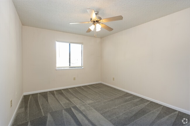1BR, 1BA - 625SF