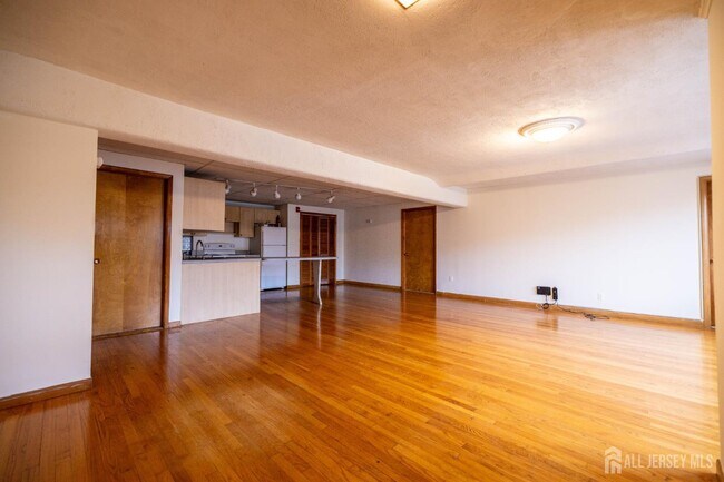 353 Springfield Ave