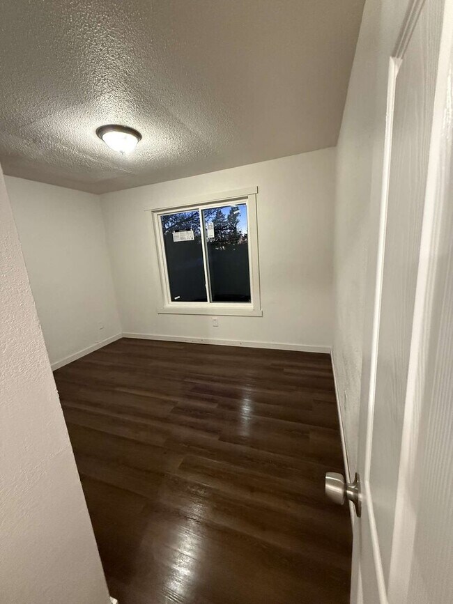 Photo - 1048 Langley Rd Unidad 2