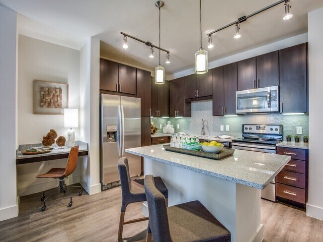 Photo - Modern Comfort with Resort-Style Amenities! Unidad FW2