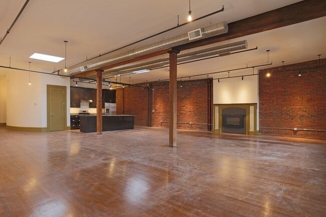 Photo - 144 Lincoln St Unidad 6