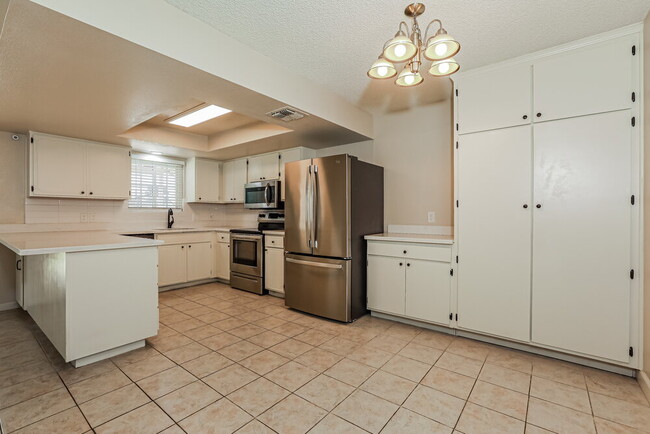 Photo - 2915 E Dolphin Ave
