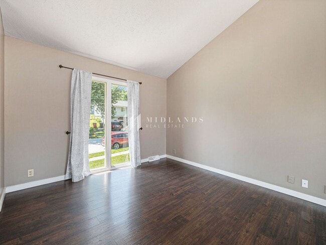 Photo - Millard 3 Bed / 2 Bath Split Entry