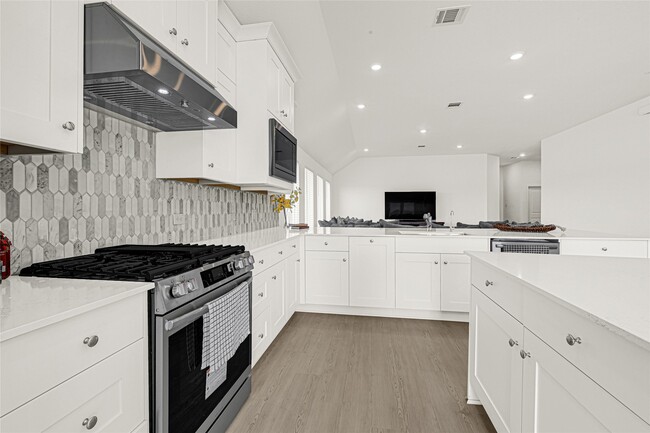 Photo - 27711 Seascape Vlg Dr