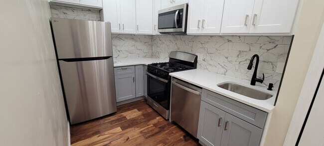 Photo - 170 Washington Ave