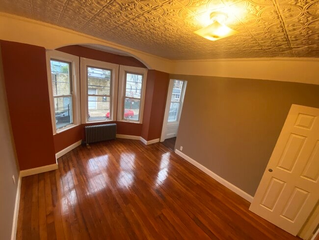 Photo - 112 Marshall St Unidad 2