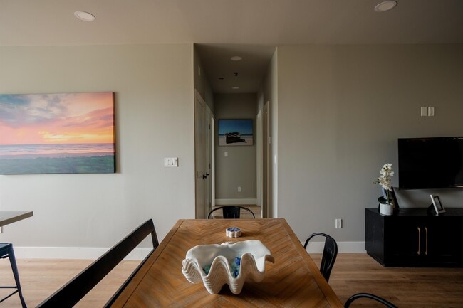Photo - 111 W Sunny Isle Dr