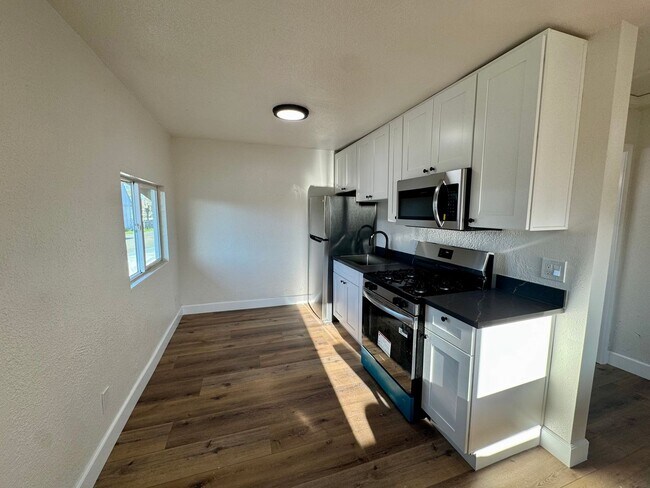 Photo - 1379 Temple Ave Unit 1