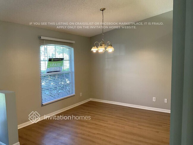 Photo - 802 Autumn St SE