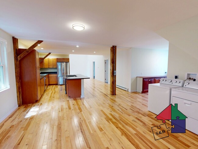 Building Photo - 118 S Main St Unit #1