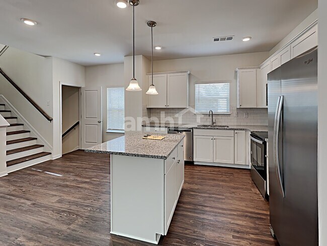 Photo - 136 Ivy Brook Dr