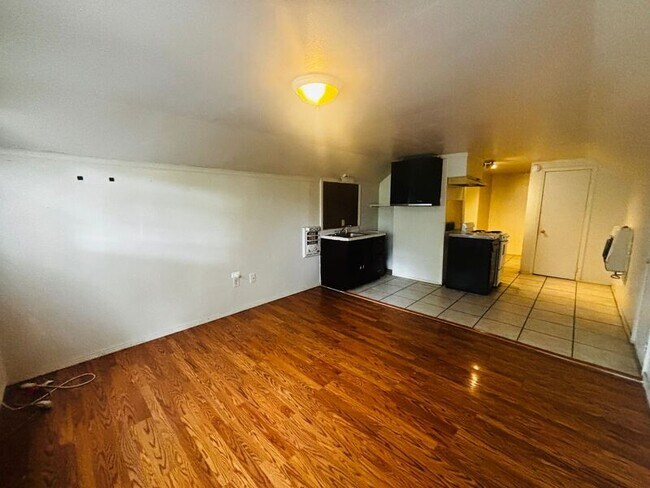 Photo - 1025 Madison St Unit C