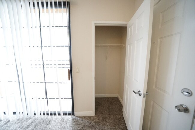 Photo - 5146 S Jones Blvd