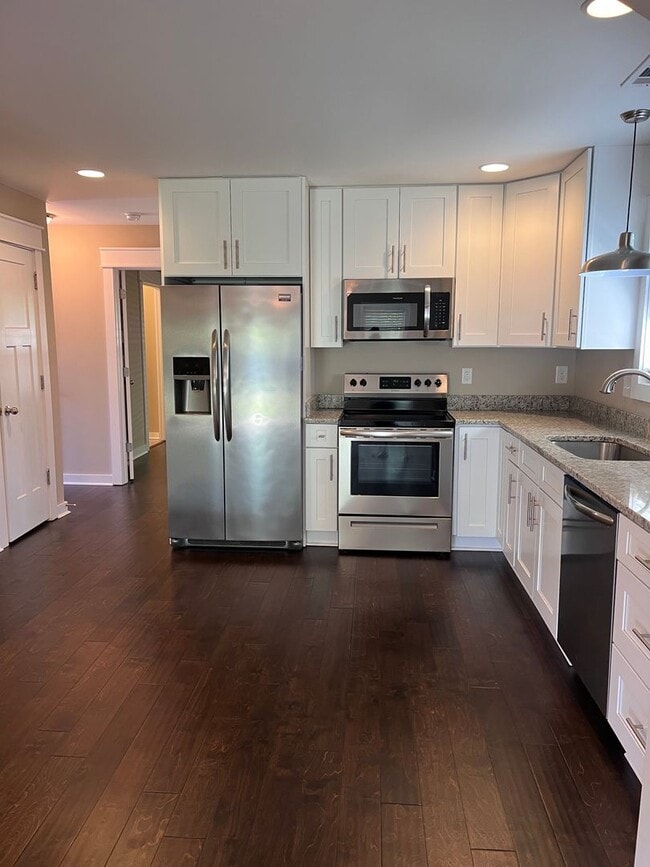 Photo - Old Hickory Charmer