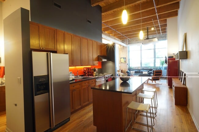 Photo - 1733 W Irving Park Rd Unit 1733 W Irving Park Rd