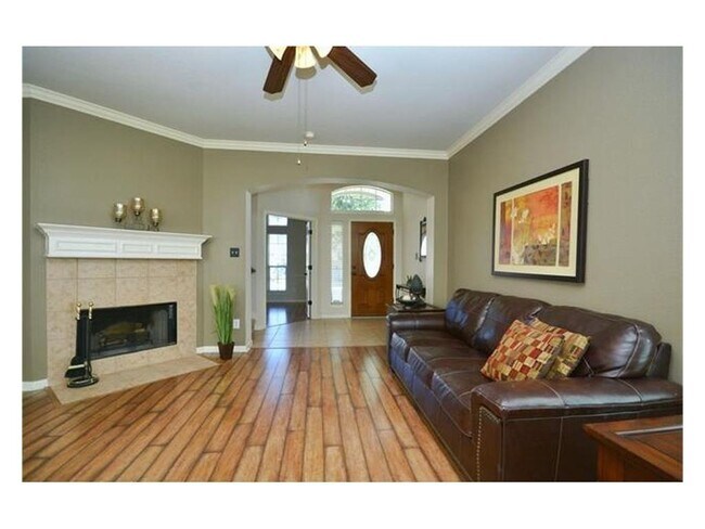 Photo - 1819 Rosenborough Ln N