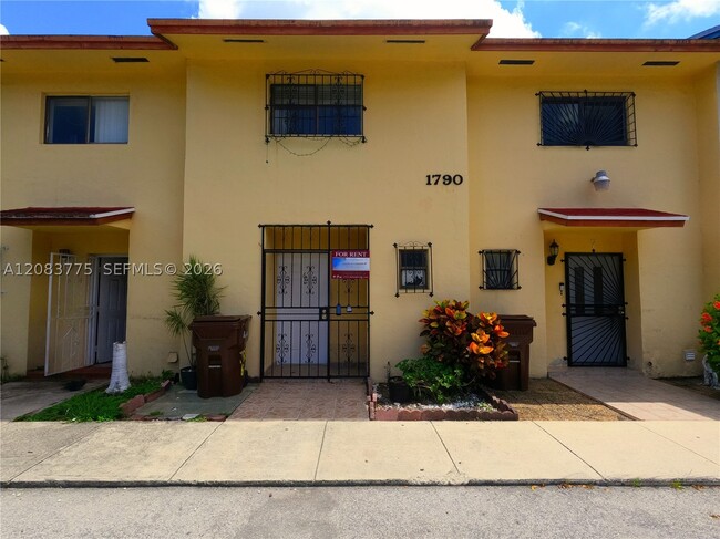Photo - 1790 W 58th St