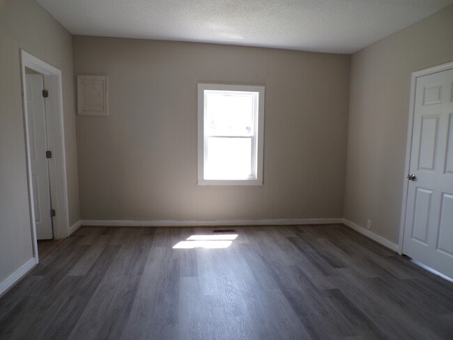 Photo - 1113 Portland St