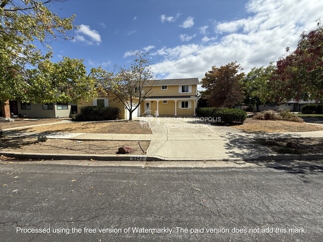 Building Photo - 2346 Montezuma Dr