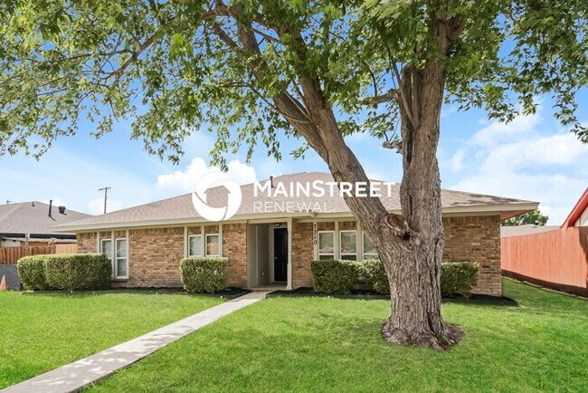 4 Bedroom Pet-Friendly Home in Rowlett, TX with Main Street Renewal