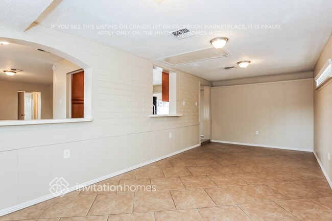 Photo - 670 E Buffalo St
