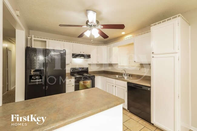 Photo - 1008 NW A St