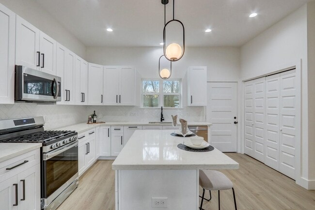 Photo - 1211 Dewalt St