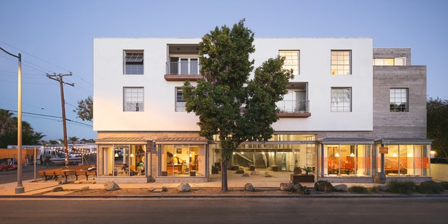 Building Photo - 116 E Yanonali St Unit e2