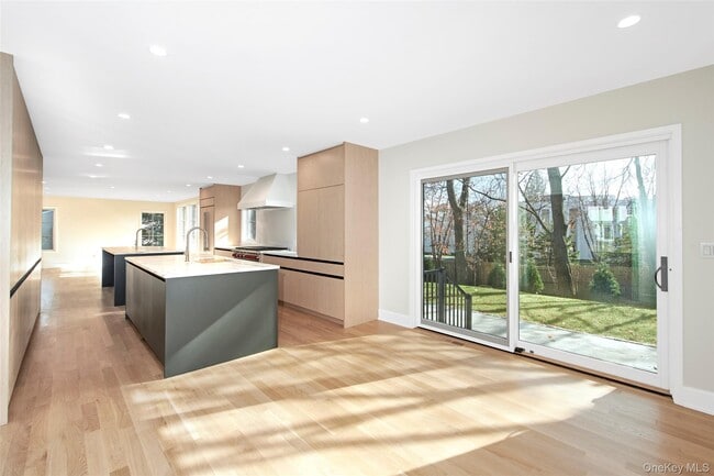 Photo - 2 Myrtledale Rd