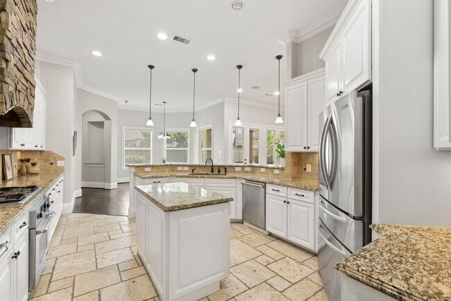 Photo - 26214 Kingsgate Ln