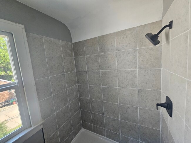 Photo - 5974 Coplin St