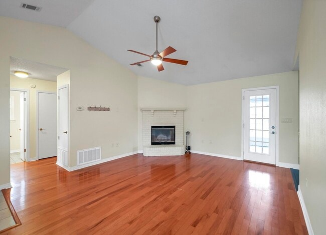 Photo - 128 Drewson Dr