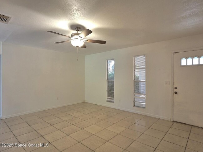 Photo - 1537 Mango Tree Dr