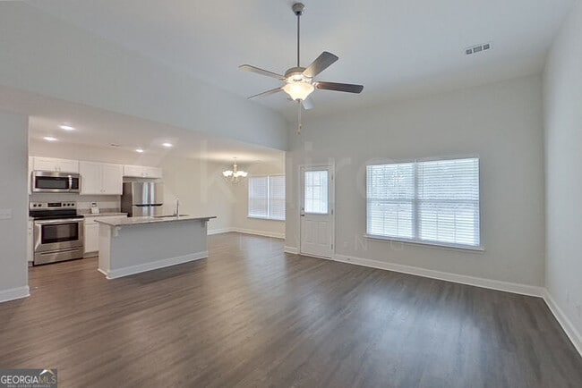 Photo - 106 Western Red Cedar Dr