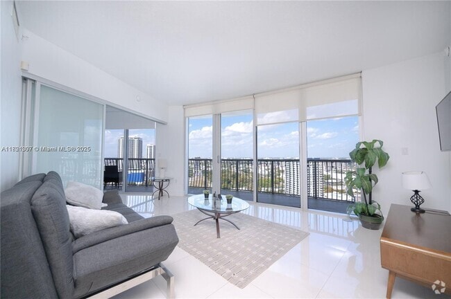 Building Photo - 1750 N Bayshore Dr Unit 2615 Rental