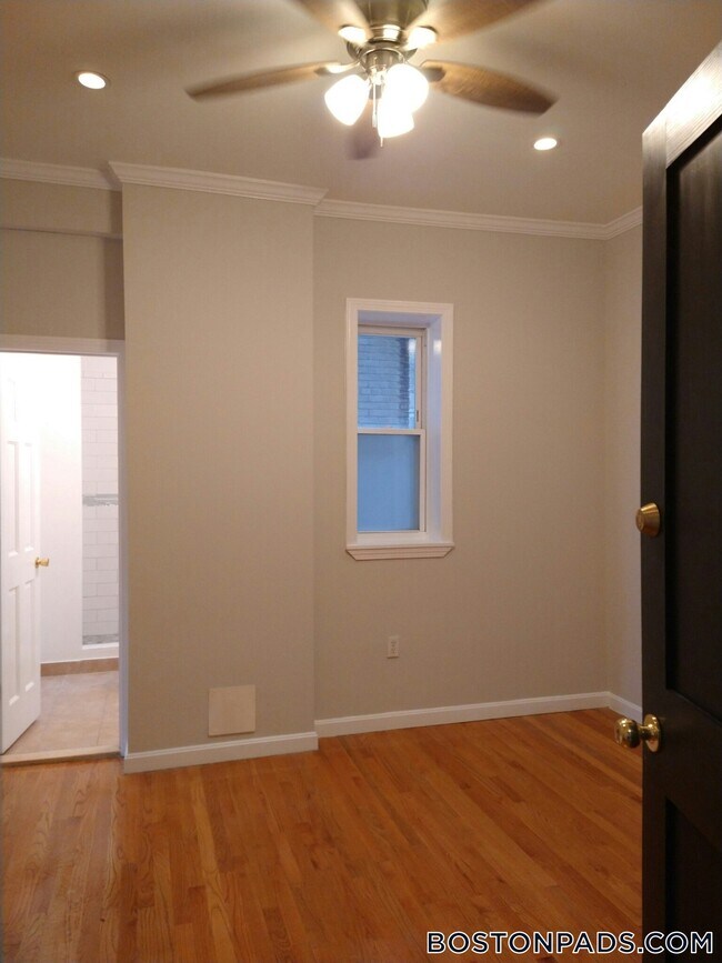 Photo - 1189 Commonwealth Ave Unidad 2