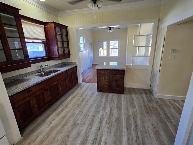 Photo - 116 Albert St