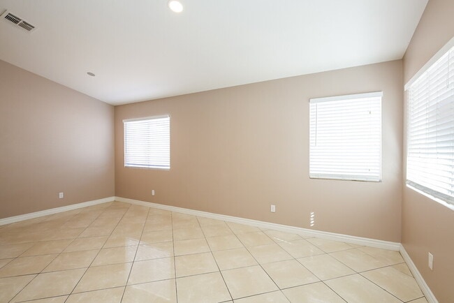 Photo - 6620 Trout Peak Way