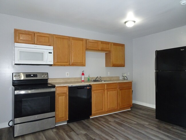 2 bedroom 1 bath Townhouse in Timberwoods - House Rental in Newport ...